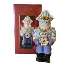 New Lenox Porcelain Nutcracker Figurine with Snowflake 7" Tall Retired 815557